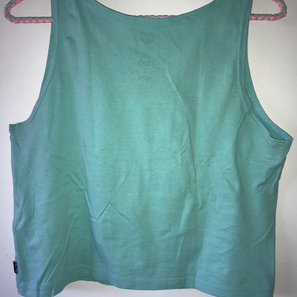 Summer Crop Top - Picture 2 of 3